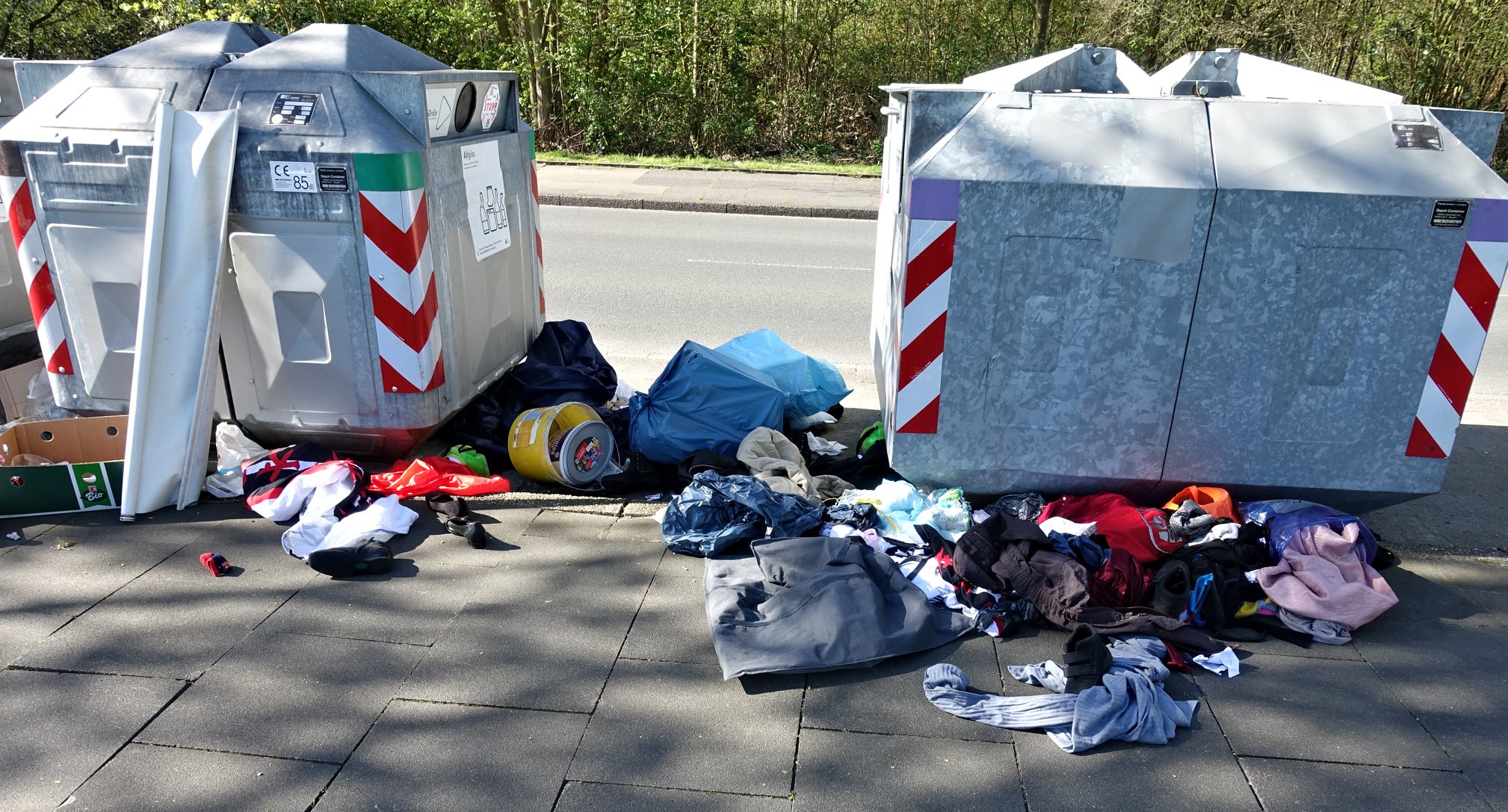 Nochmal schnell den Müll ( 15 ) MENGEDE InTakt!MENGEDE