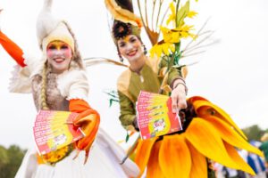 Präsentation der Tickets für die IGA 2027 Ruhrgebiet: In den Zukunftsgärten der Internationalen Gartenausstellung Gelsenkirchen, Dortmund, Duisburg, Lünen und Emscherland werden im kommenden Jahr 3,1 Millionen Besuche erwartet. / Foto: IGA 2027 / Lars Heidrich